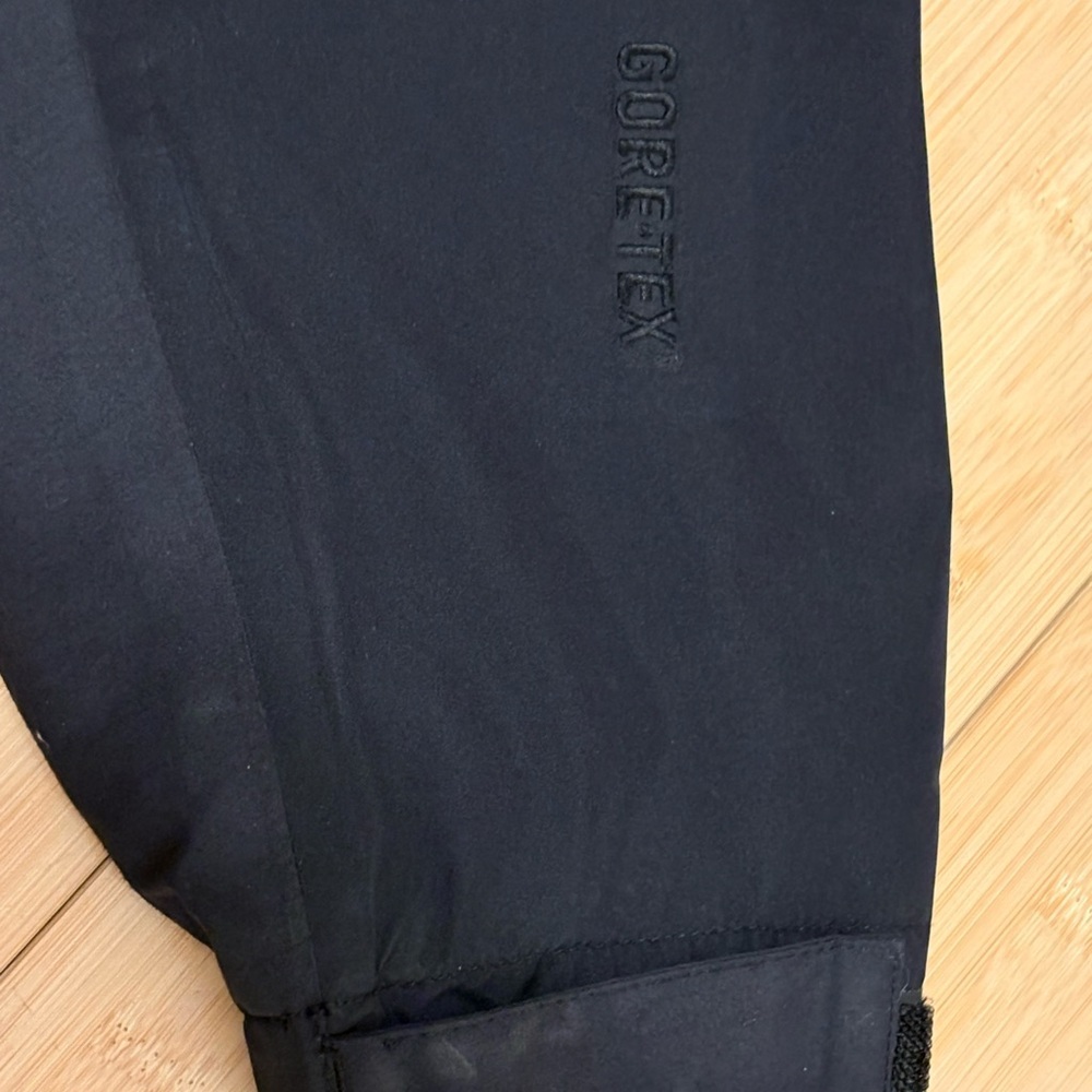 SOLD The North Face Gore-Tex Waterproof Hooded Black Jacket Women’s Small - Picture 10 of 12